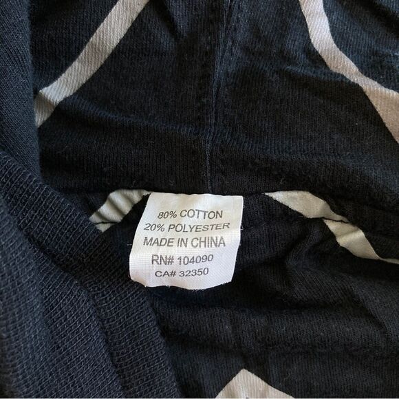 Globe Reversible Zip Hoodie - Picture 14 of 16